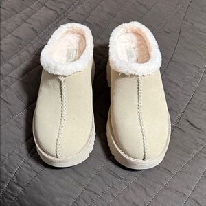 UGG Women's Cream Suede Shearling Platform Clog Mules